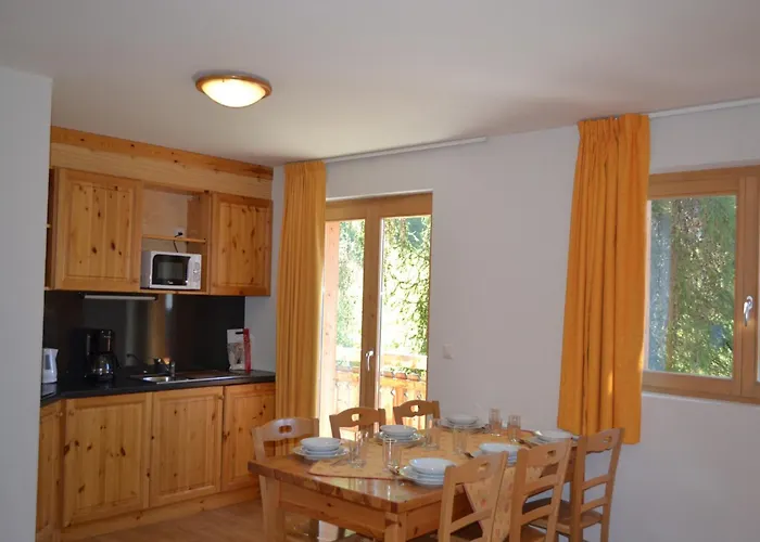 Flat In Near Des Bisses شقة