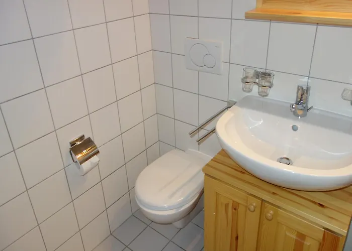 Flat In Near Des Bisses * نينداز