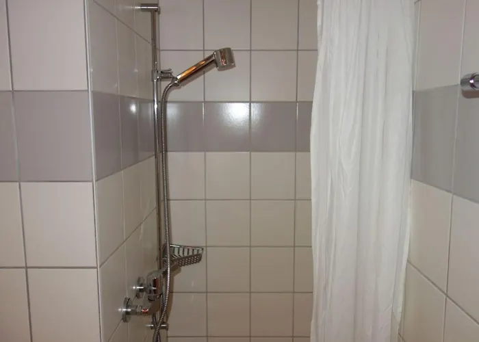 Flat In Near Des Bisses شقة *